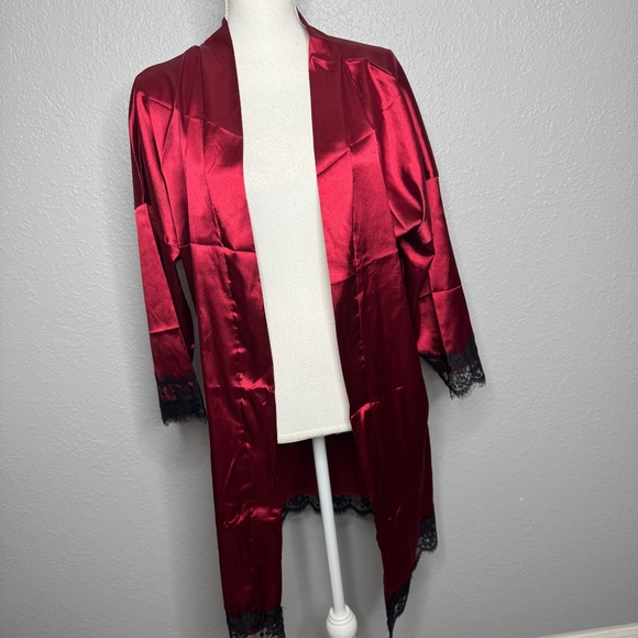 Women's Red  Short Satin Robe with Black Lace Trim size XL - Picture 11 of 13